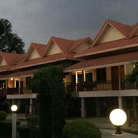 Maeping Mango Riverside Resort Kamphaeng Phet Luaran gambar